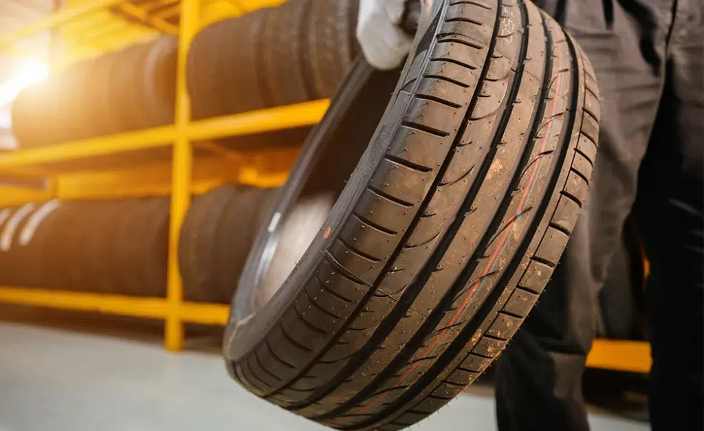 ¿Cuándo cambiar las llantas? Claves para una conducción segura en Ecuador